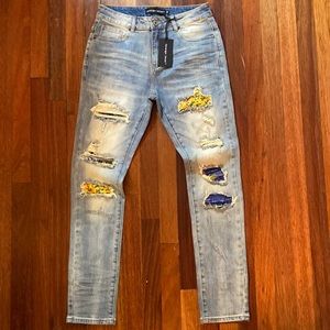 Men’s Sz 32 Rip & Repair Denim, Slim Tapered Fit w/ Stretch. Light Stone Wash